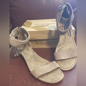 Koolaburra by UGG Saige suede sandal US 8 sand like new